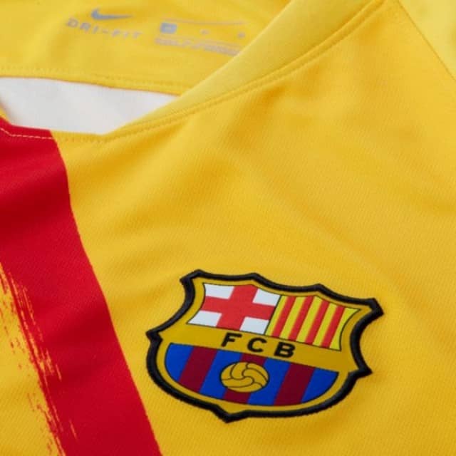 Escudo bordado en Jersey Nike FC Barcelona Cuarto 2019/20 con nombre y numero "MESSI 10" solo en Futbol90MX