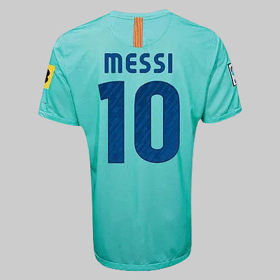 Detalle de la espalda del jersey away Nike del FC Barcelona 2010/11 con la personalización oficial "MESSI 10" y la bandera de Cataluña en la parte superior del cuello, codigo 382358-310, en Futbol90MX