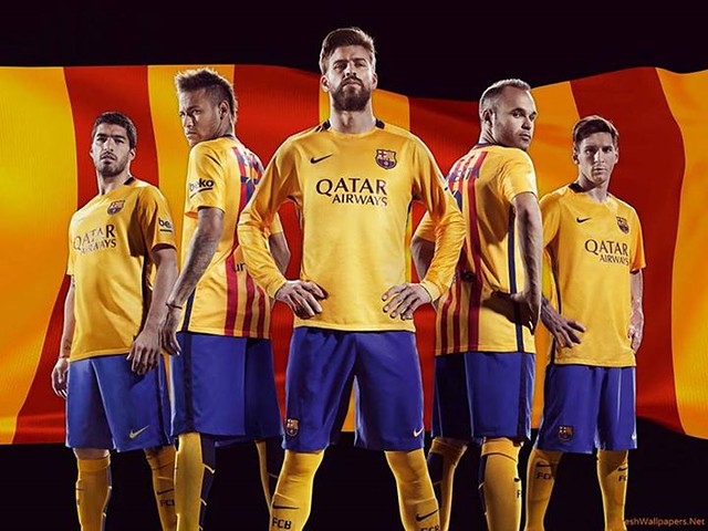 NIKE LIONEL MESSI FC BARCELONA JERSEY MANGA LARGA DE VISITA 2015/16 10