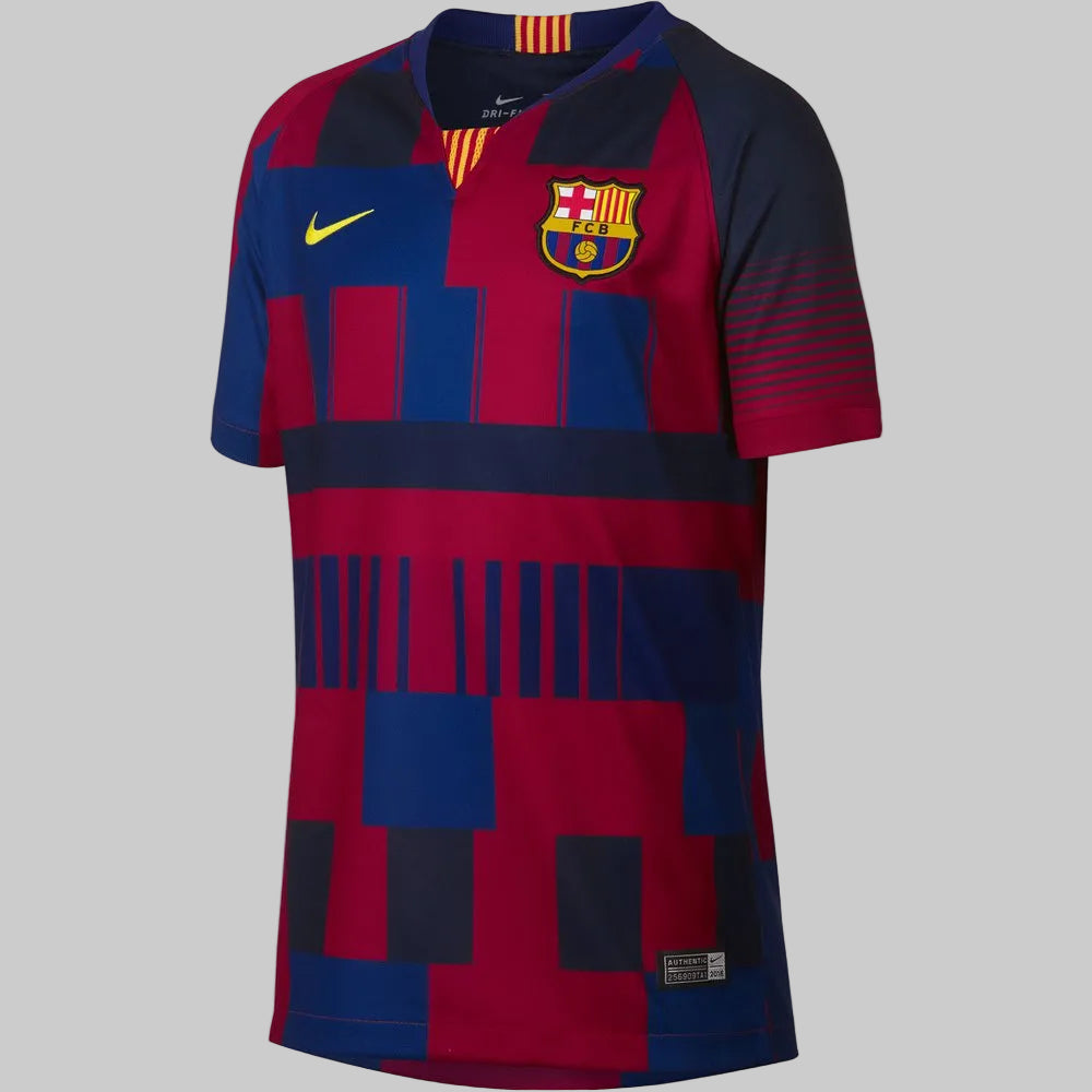 Jersey Nike FC Barcelona 20 Aniversario edición especial Mash-up 1999-2019, talla juvenil con escudo bordado y diseño de bloques históricos.