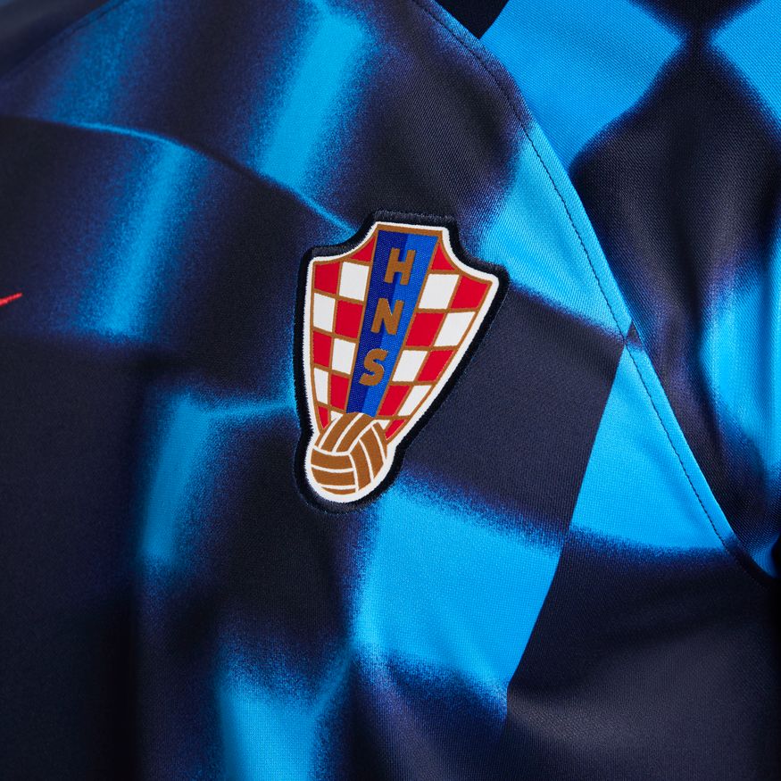 NIKE LUKA MODRIC CROACIA JERSEY MANGA LARGA DE VISITA COPA MUNDIAL FIFA 2022