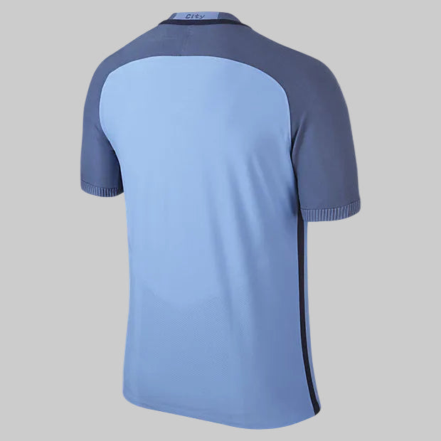 Vista trasera del jersey Nike Manchester City Authentic Vapor Match de casa 2016/17 (Ref. 776905-489) en Futbol90MX