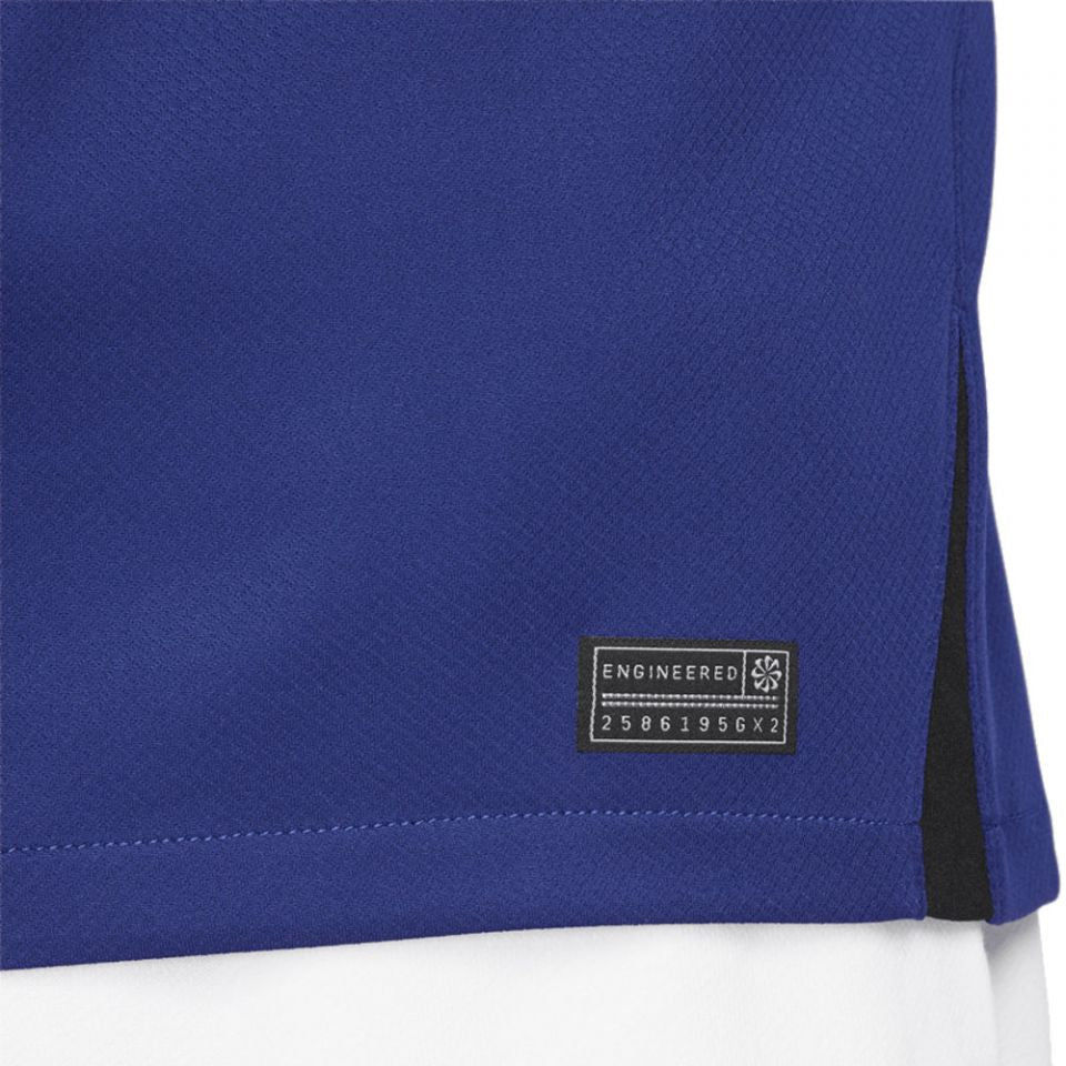 Etiquetas originales de Nike (BNWT) en el dobladillo del Jersey Paises Bajos de Visita con código de autenticidad DN0693-455, garantizando estado Deadstock 10/10.