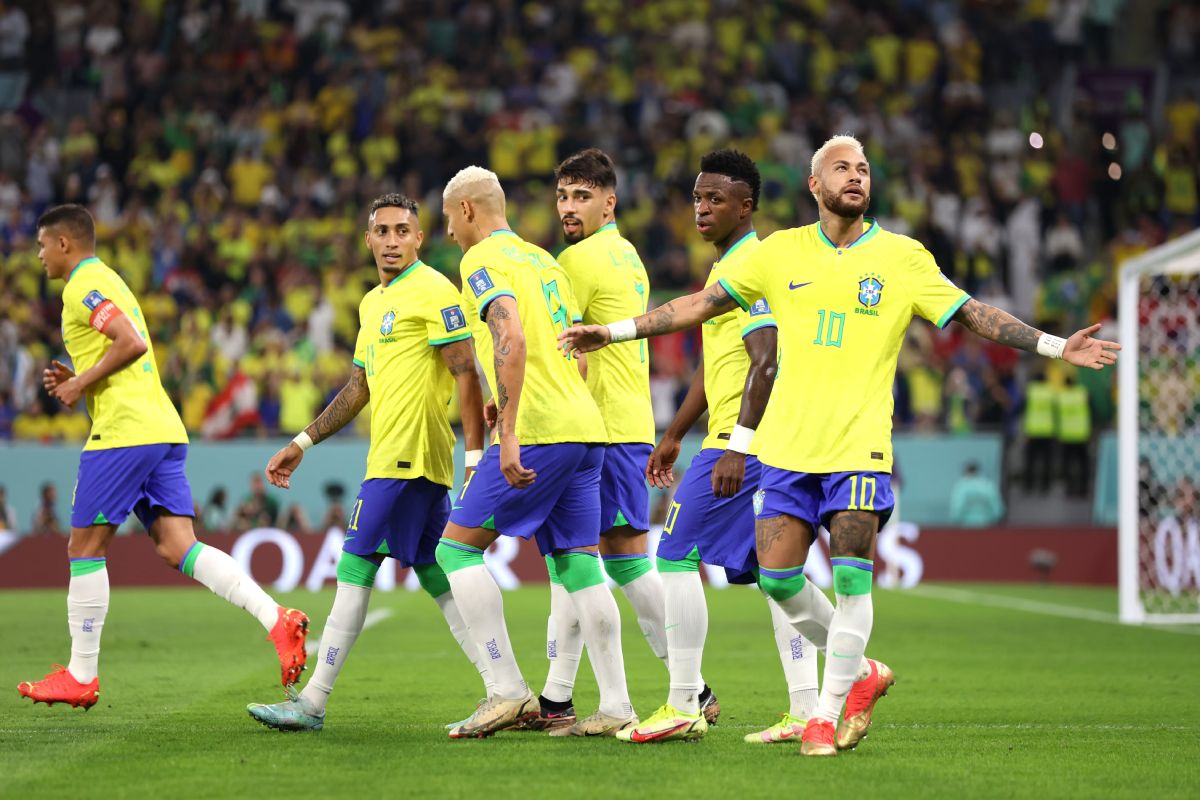 NIKE NEYMAR JR BRASIL JERSEY DE CASA COPA MUNDIAL FIFA 2022 7