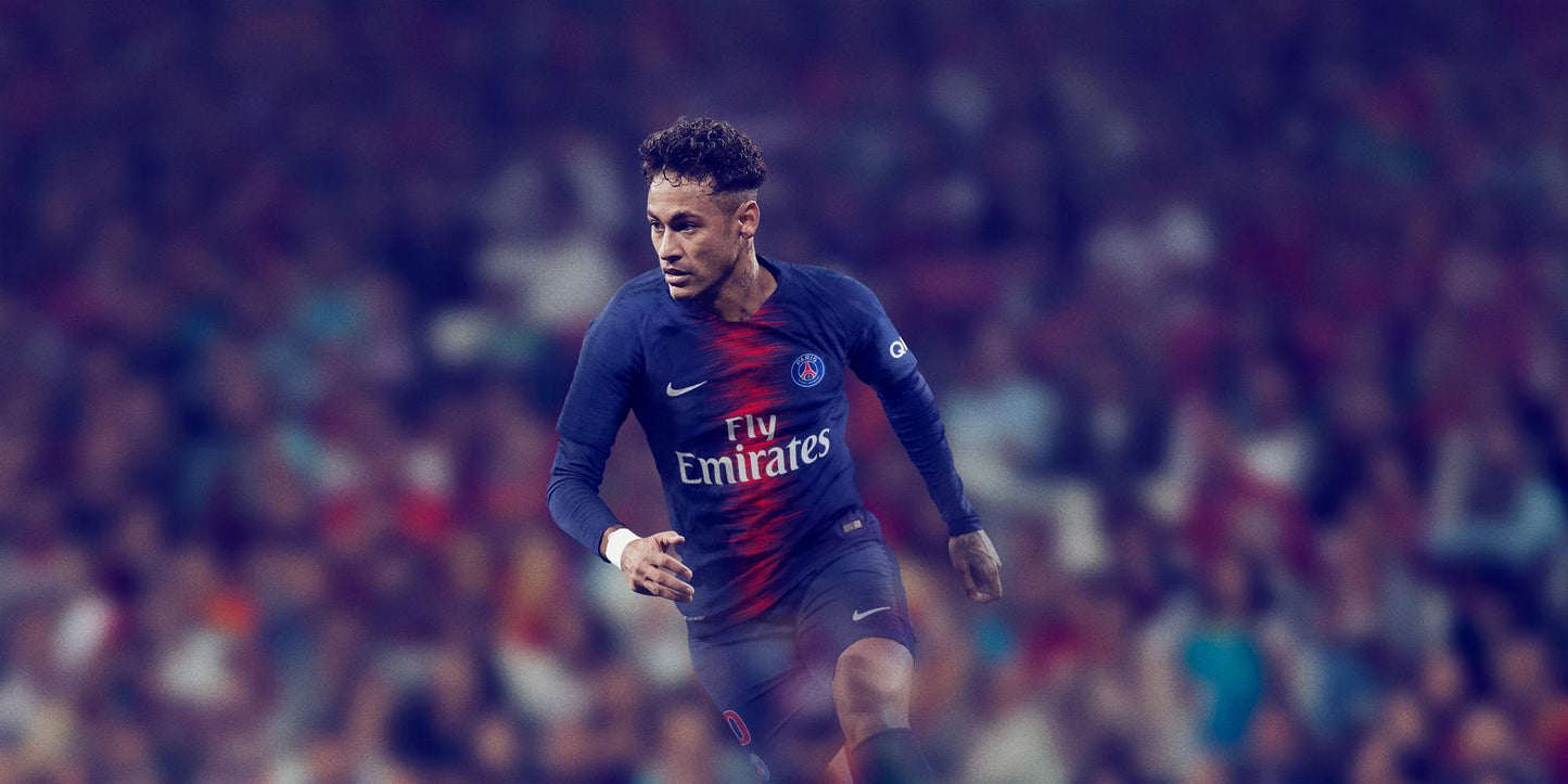Etiqueta interna de seguridad Nike con código de estilo SKU 894432-411 verificado para jersey PSG Neymar Jr 18/19.