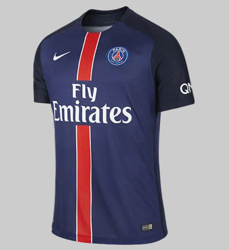 Jersey Nike de local del Paris Saint-Germain 2015/16, versión Authentic Match, mostrando el diseño clásico con la franja central roja "Hechter" sobre fondo azul marino, codigo 658904-411, disponible en Futbol90MX