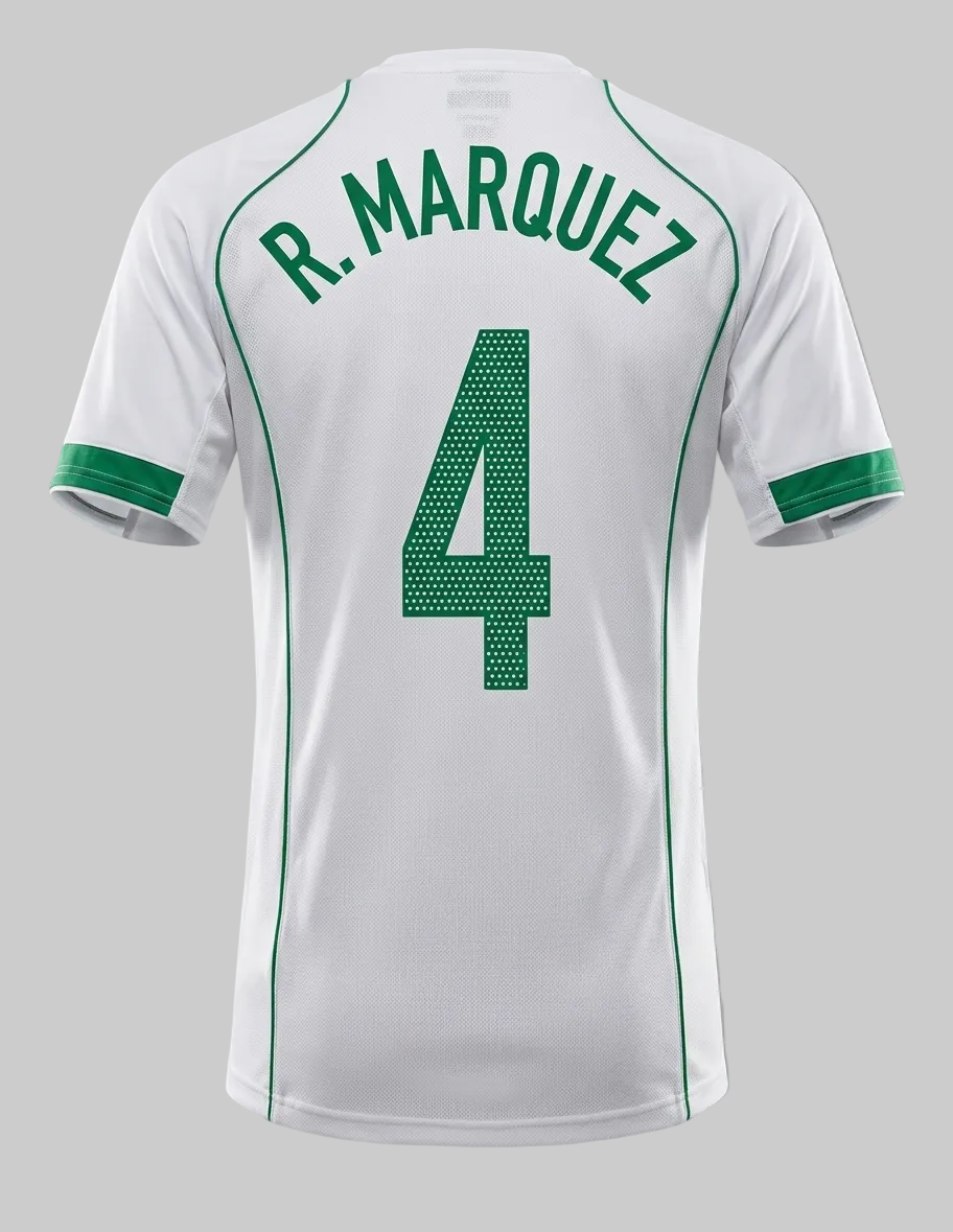 Detalle del dorsal R. Márquez #4, jersey México 2005, tipografía oficial y estado de conservación en Futbol90MX