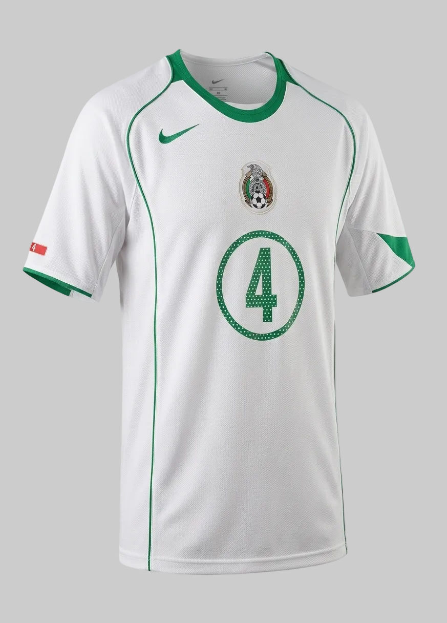 Jersey Nike México Visitante 2005 Rafael Márquez #4, línea Total 90, vista lateral completa, stock Futbl90MX