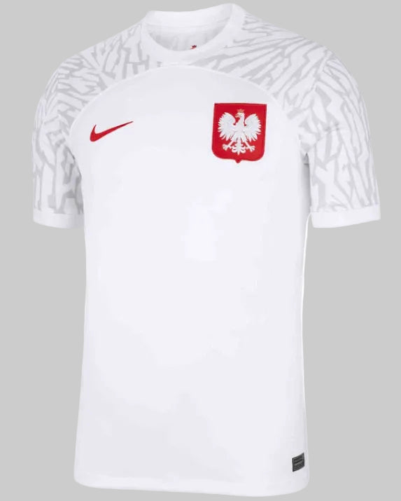 Jersey de local de Polonia 2022 Nike original, Robert Lewandowski #9, edición Copa Mundial FIFA Qatar 2022 con parches oficiales, estado Deadstock NWT - Futbol90MX Historical Archive.