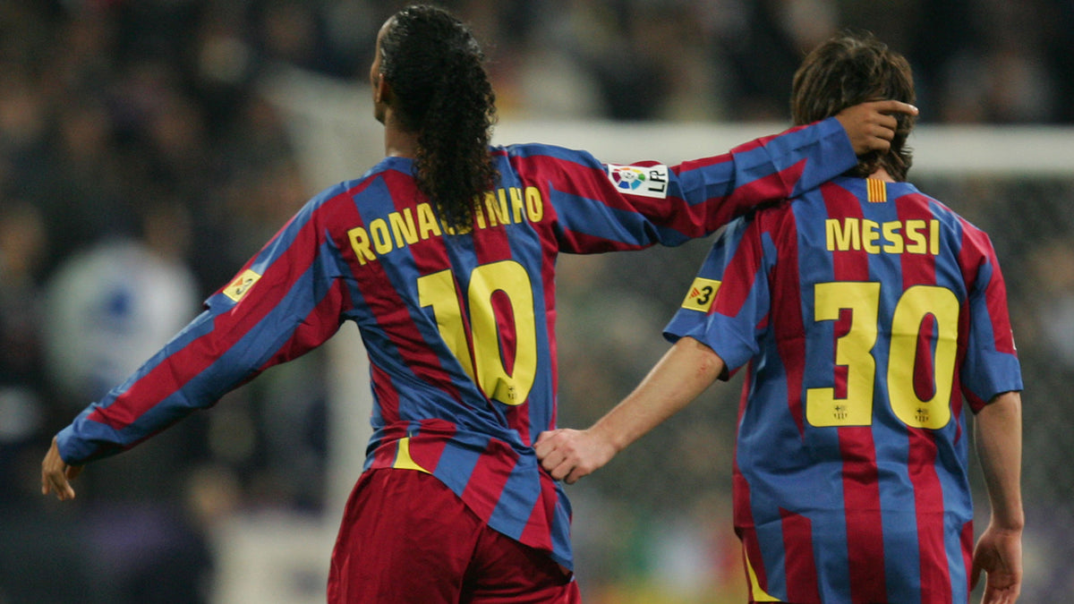 NIKE RONALDINHO FC BARCELONA 20TH ANNIVERSARY MASHUP LEGENDS JERSEY DE CASA 1999–2019 9