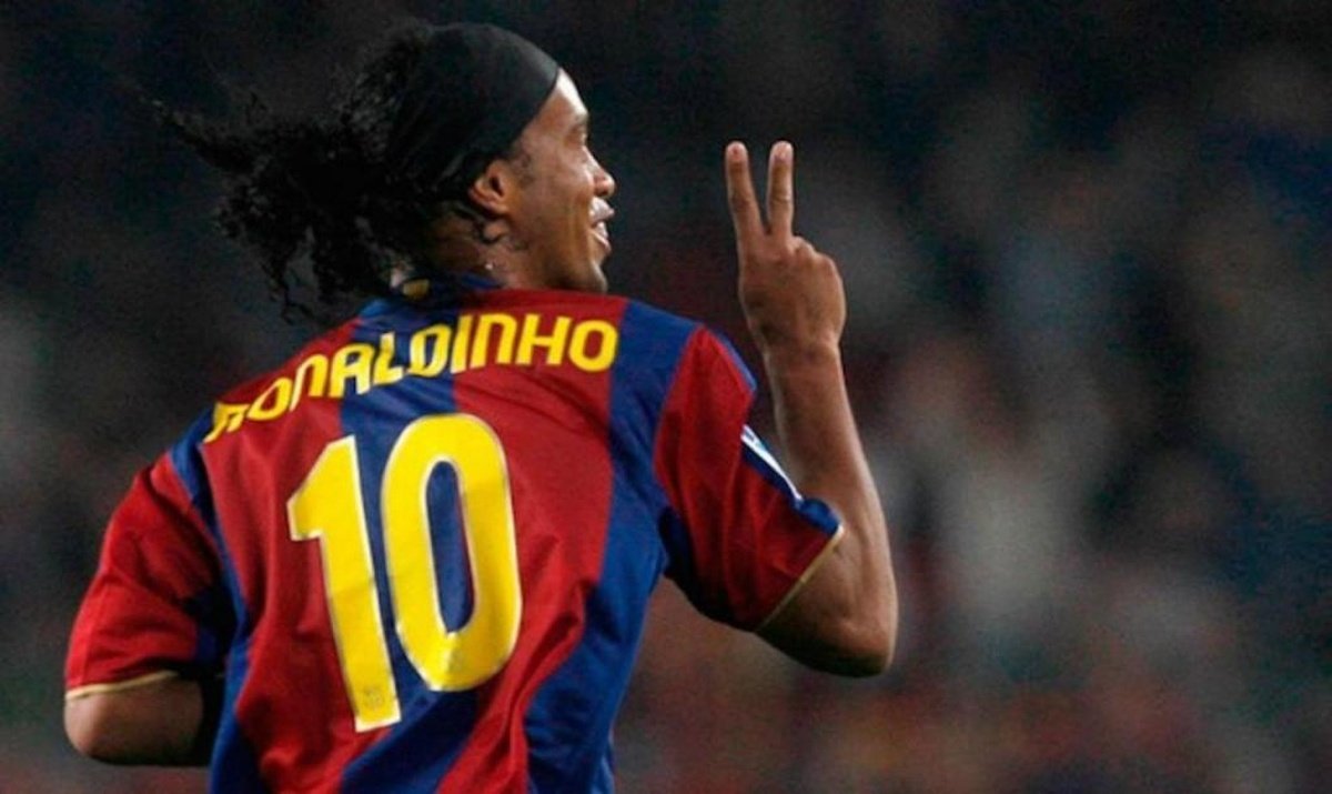 NIKE RONALDINHO FC BARCELONA JERSEY DE CASA 2018/19 6