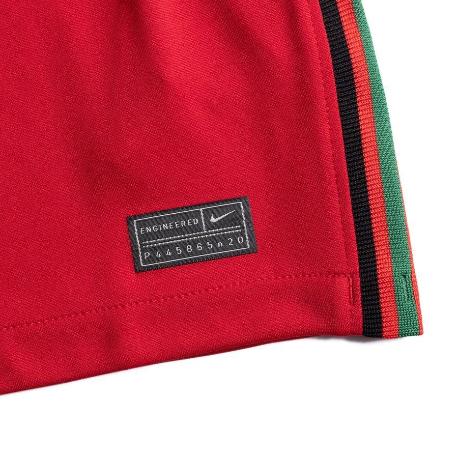 Etiqueta de autenticidad Nike Football con número de serie único y código de estilo CD0704-687.