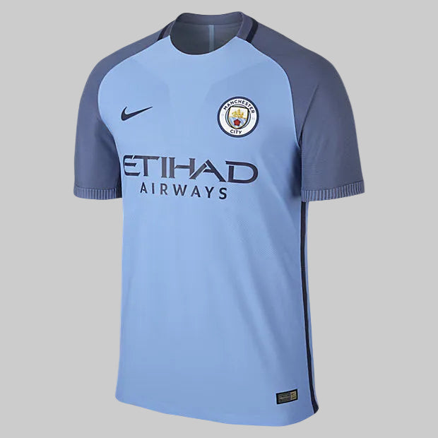 Vista frontal del jersey Nike Sergio Kun Agüero Manchester City Authentic Vapor Match de casa 2016/17 (Ref. 776905-489) con tecnología AeroSwift en la Historical Archive Boutique de Futbol90MX.