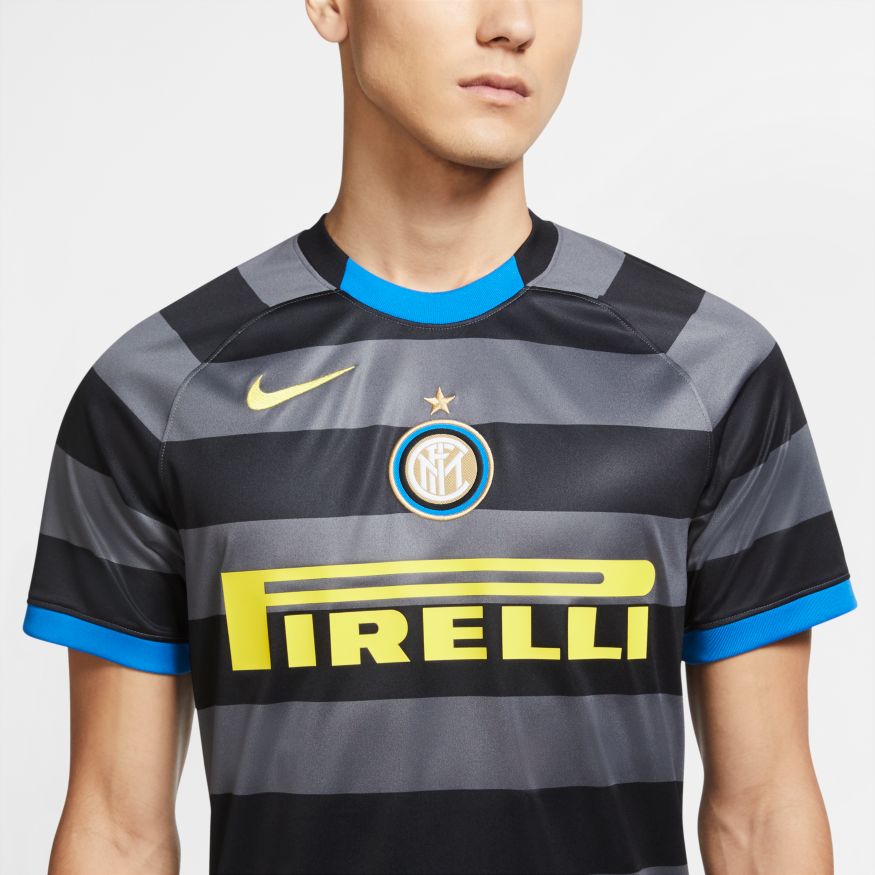 Etiquetas originales de Nike con código de autenticidad CK7823-022 para jersey del Inter de Milán 2020-21 versión stadium