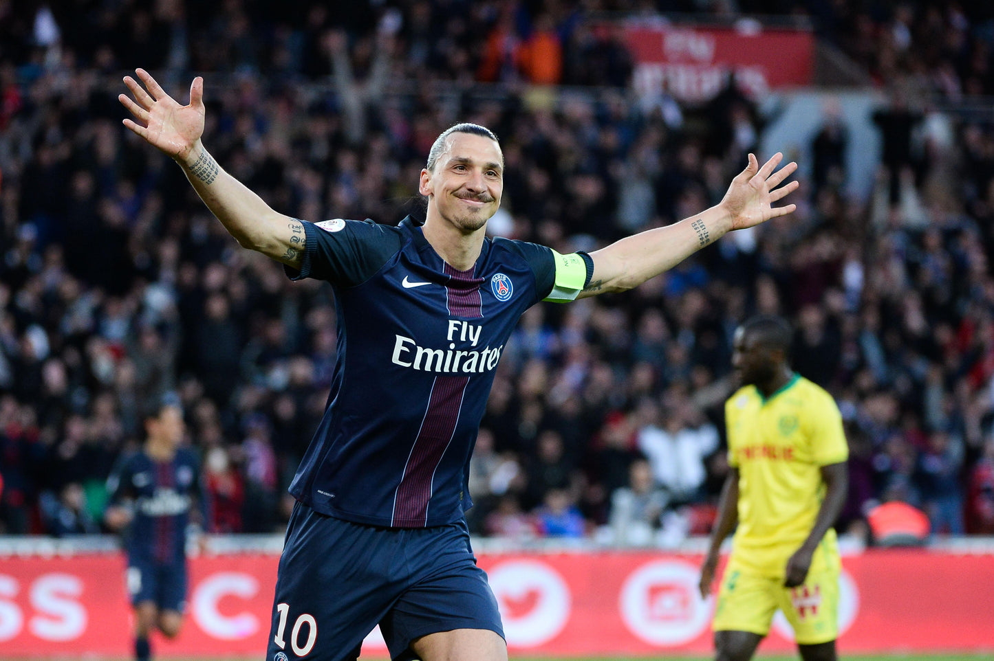 NIKE ZLATAN IBRAHIMOVIC PSG PARIS SAINT-GERMAIN JERSEY DE CASA 2016/17 4