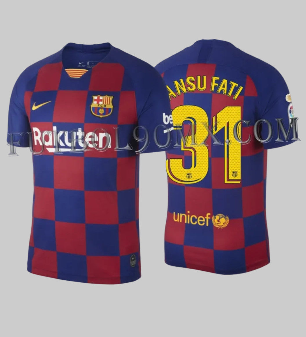 Vista frontal y dorsal combinada del jersey Nike local del FC Barcelona 2019/20, mostrando el revolucionario diseño de cuadros azulgrana, el dorsal de Ansu Fati #31 y el patrocinio de Rakuten, codigo AJ5532-456, en Futbol90MX