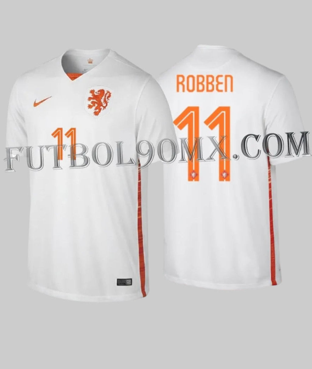 Vista dual del jersey Nike de Holanda Visita 2015/16 con nombre y número 11 de Arjen Robben en tipografía oficial codigo 640844-105, disponible en Futbol90MX