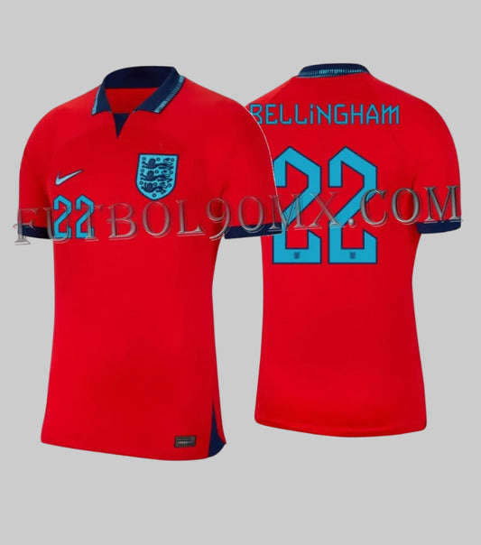 Vista dual del Jersey Nike de Visita con nombre y número oficial de Jude Bellingham #22 de Inglaterra Copa Mundial 2022. Aplicación técnica validada, codigo DN0685-600, disponible en Futbol90MX