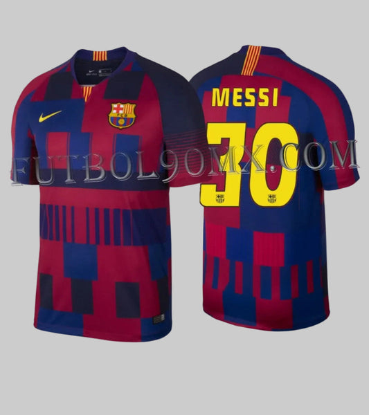 Vista principal frontal y posterior del Jersey Nike Lionel Messi 30 FC Barcelona 20th Anniversary Mashup Home 1999–2019 (Ref. 943025-456) en la Historical Archive Boutique de Futbol90MX