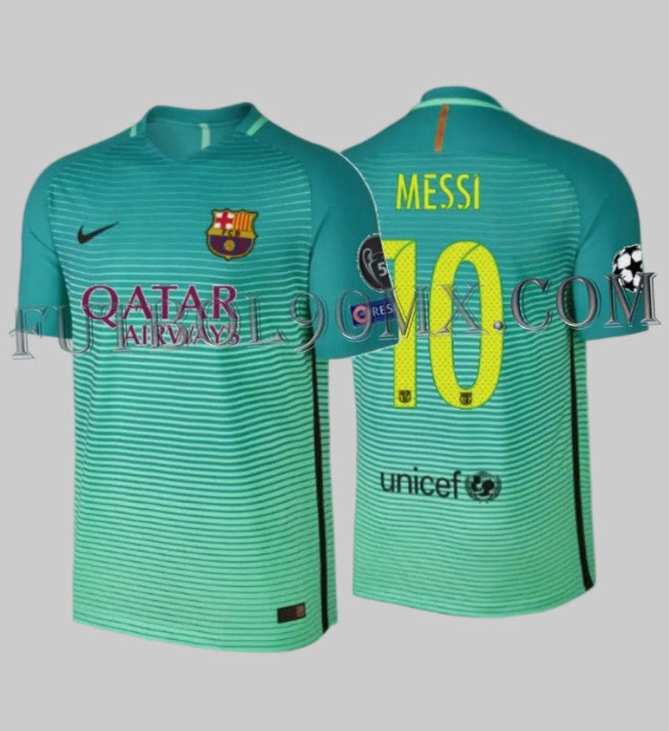 Vista frontal y dorsal combinada del jersey Authentic Vapor Match Third de UEFA Champions League del FC Barcelona 2016/17, mostrando el degradado verde, el dorsal de Messi #10 y los parches oficiales de la competición europea, codigo 776848-388, disponible en Futbol90MX