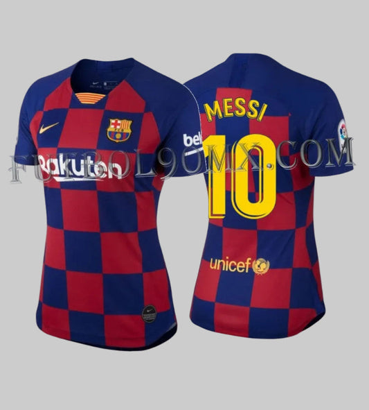 Vista dual frontal y posterior de la Camiseta Nike Lionel Messi FC Barcelona de casa para mujer 2019/20 (Ref. AJ5748-456) con diseño ajedrezado y dorsal 10 en la Historical Archive Boutique de Futbol90MX