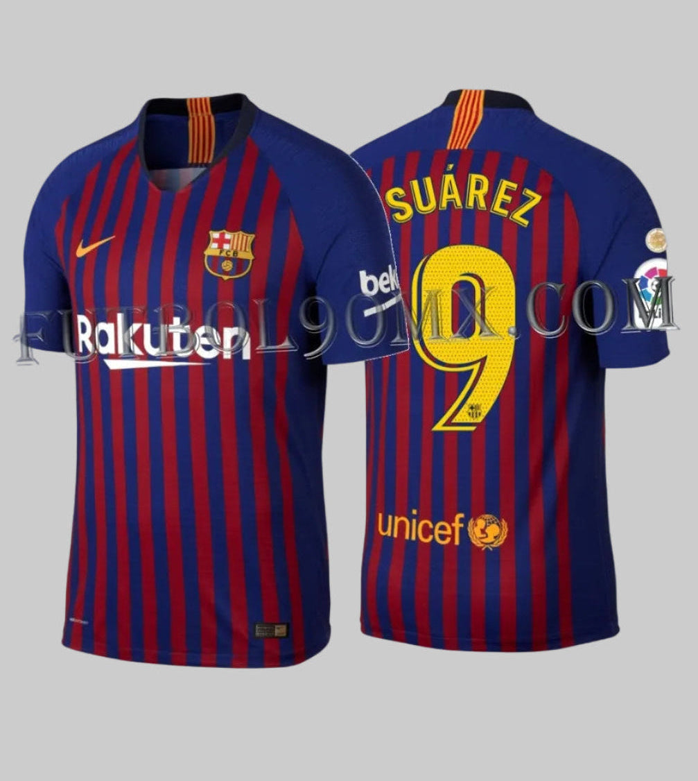 Nike Luis Suárez FC Barcelona Authentic Vapor Match Home Jersey 2018/19, codigo 894417-456, con las 10 franjas de los distritos de Barcelona, mostrando la vista frontal y dorsal con el número 9 en la Historical Archive Boutique de Futbol90MX