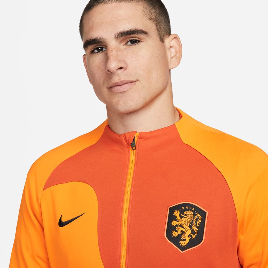 NIKE NETHERLANDS ACADEMY PRO CHAMARRA ANTHEM COPA MUNDIAL FIFA 2022 4