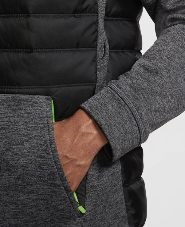 NIKE THERMA WINTERIZED CHAMARRA DE ENTRENAMIENTO CON GORRA Y CIERRE COMPLETO 7