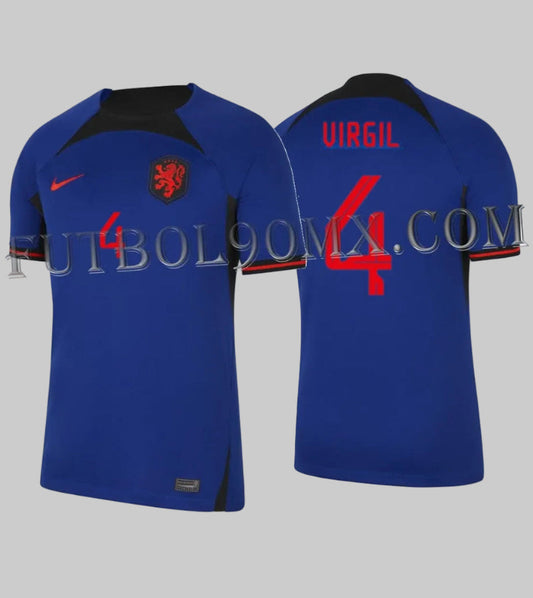 Vista dual del jersey de los Países Bajos con el nombre VIRGIL y el número 4 en tipografía oficial naranja de Qatar 2022, Codigo Nike DN0693-455 en Futbol90MX