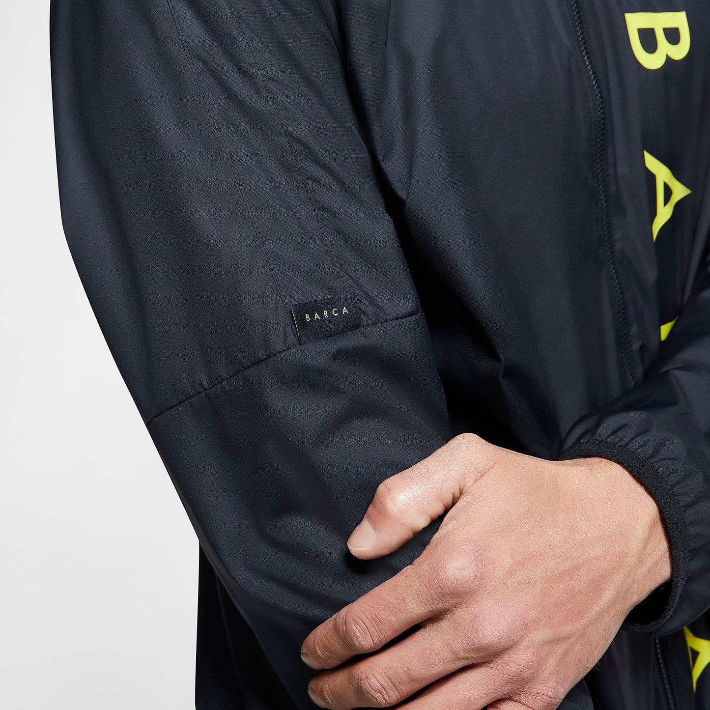 NIKE FC BARCELONA CHAMARRA LIGERA ALL WEATHER 2020 8