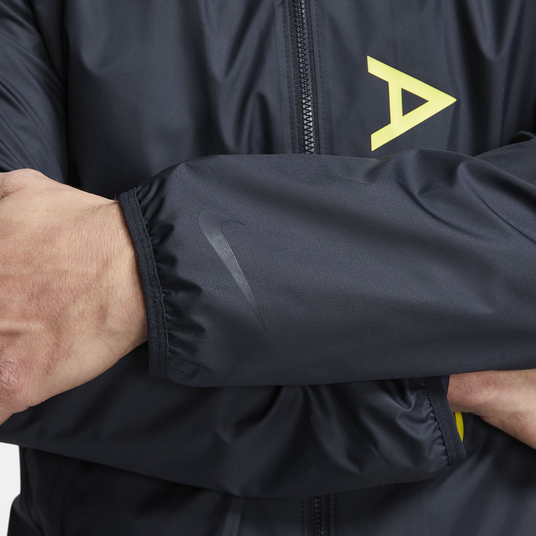 NIKE FC BARCELONA CHAMARRA LIGERA ALL WEATHER 2020 6