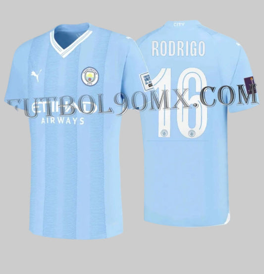 Jersey Authentic Match del Manchester City con dorsal oficial de Mundial de Clubes FIFA 2023,  con el nombre RODRIGO y el número 16 en tipografía blanca y parches en mangas, exclusivo para esta competencias internacional de la FIFA, Puma 770437 01
