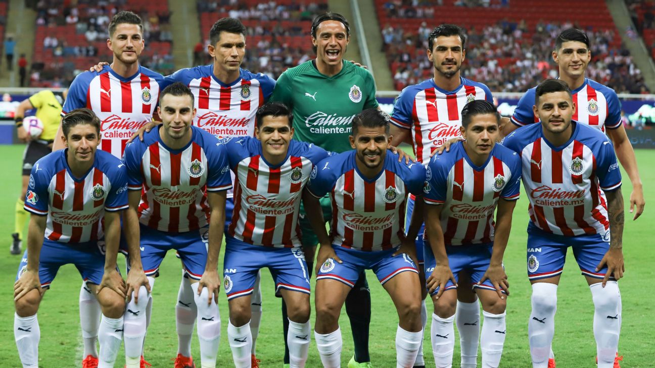 PUMA JOSE JUAN MACIAS CHIVAS DE GUADALAJARA JERSEY DE CASA 2019/20 5
