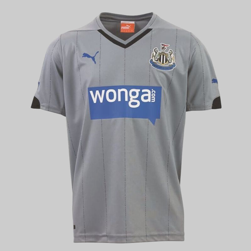 PUMA NEWCASTLE UNITED JERSEY DE VISITA PARA NIÑOS 2014/15 1