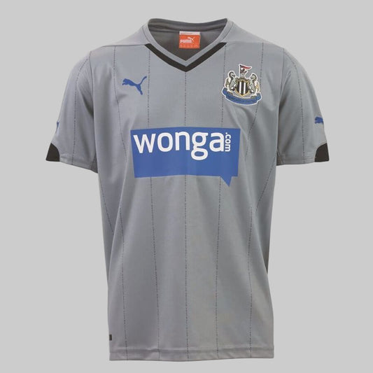 PUMA NEWCASTLE UNITED JERSEY DE VISITA PARA NIÑOS 2014/15 1