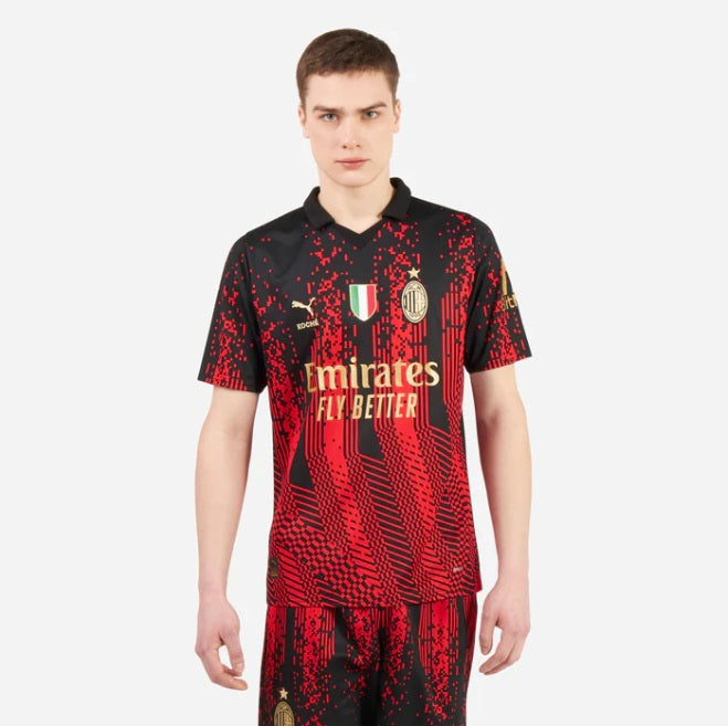 Frente de jersey Puma AC Milan x Koche de Ibrahimovic 2022/23