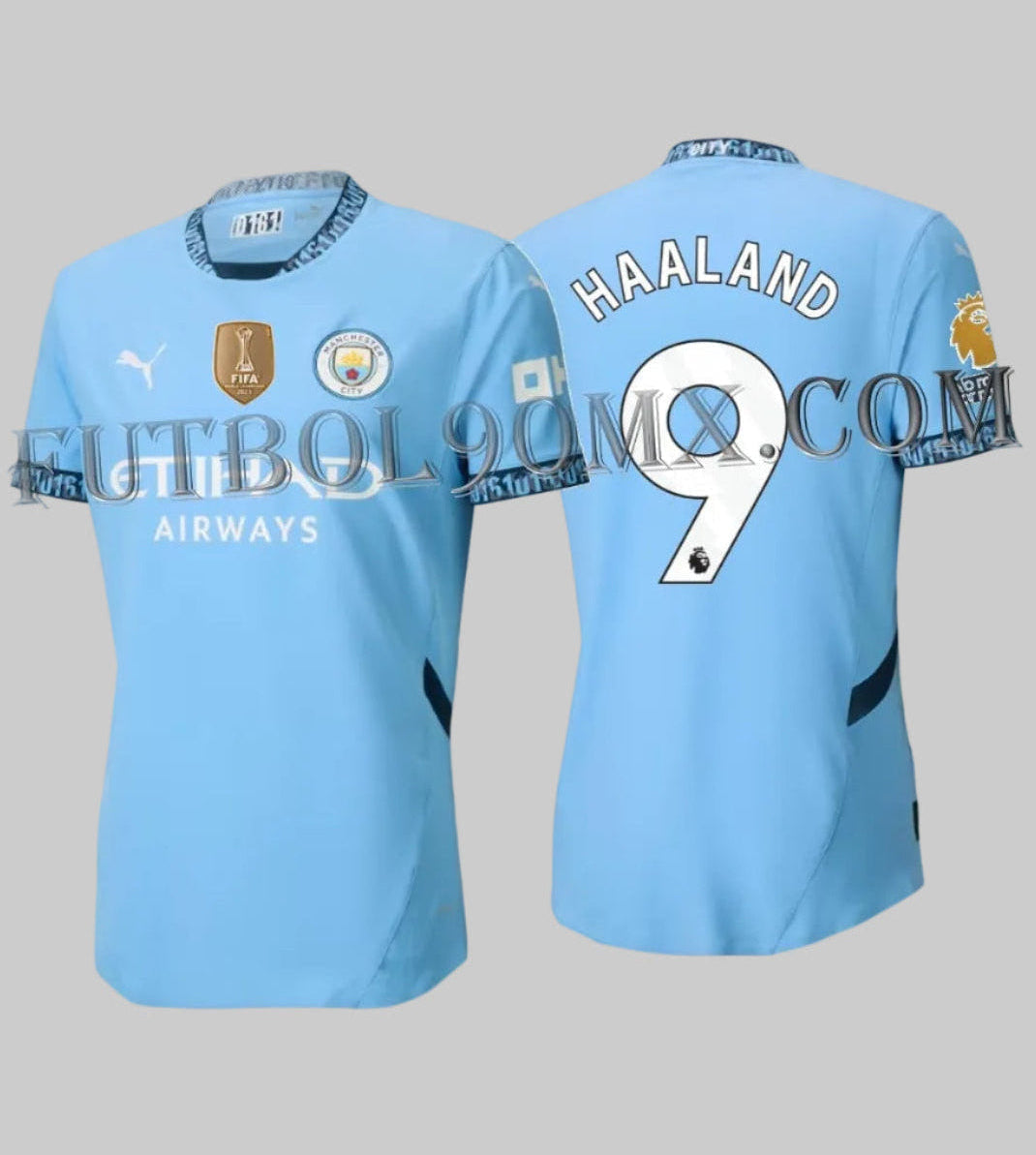 Vista dual de la Camiseta Puma Erling Haaland Manchester City Authentic Match Home 2024/25 (Ref. 775050 01) con personalización oficial en la Historical Archive Boutique de Futbol90MX