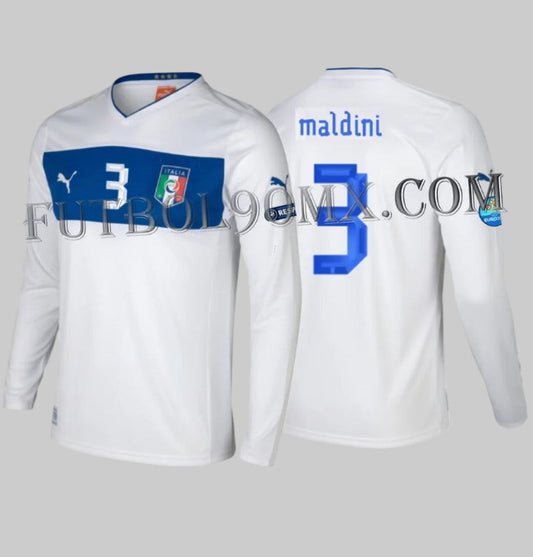 Jersey de Italia 2012 manga larga, blanco con franja azul, dorsal Maldini 3, vista frontal y trasera.