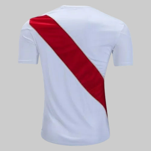 Vista posterior de Jersey Umbro Perú Local Mundial Rusia 2018 UUM190139U con franja roja satinada 