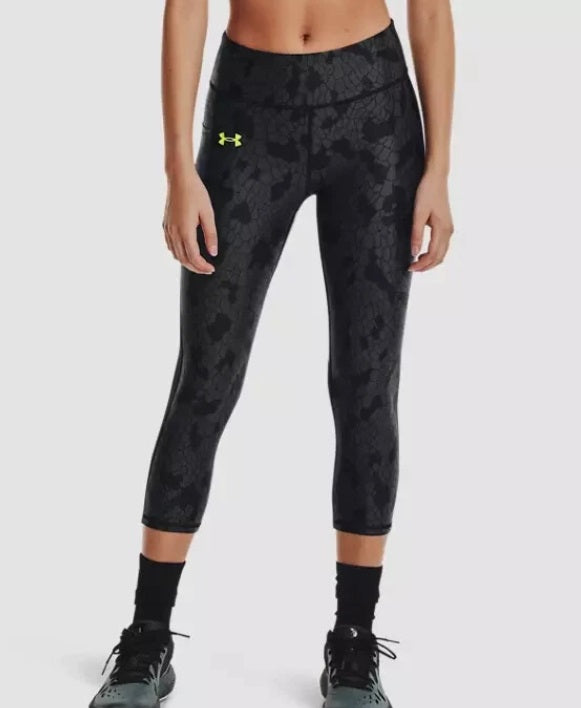 UNDER ARMOUR ISO-CHILL LEGGINGS CAPRI DE COMPRESION PARA MUJER Gris 6