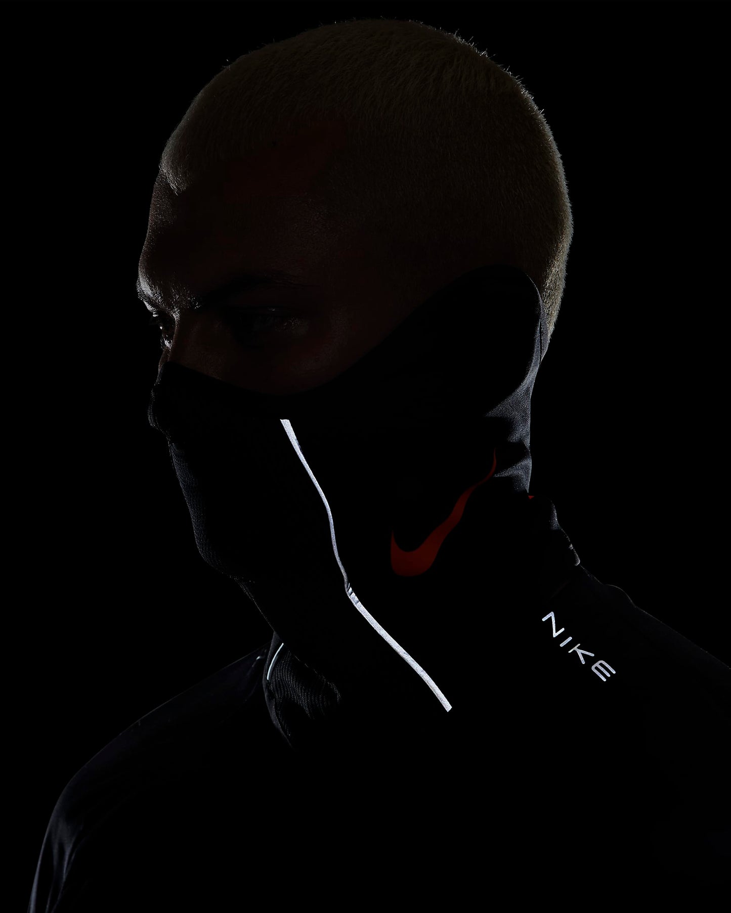 NIKE STRIKE WINTER WARRIOR SNOOD Negro/Blanco 5