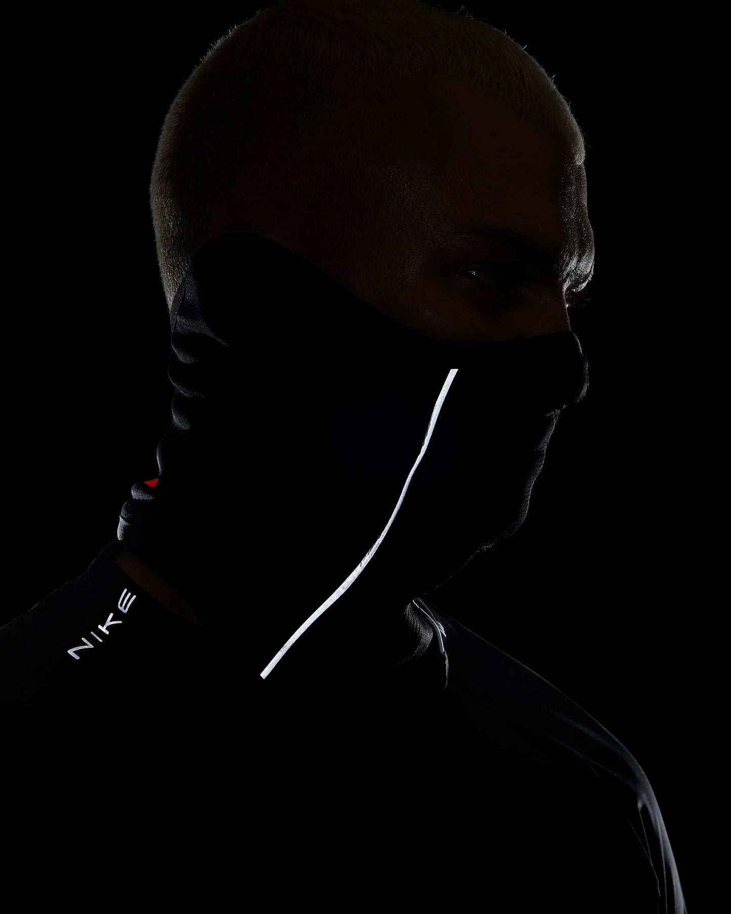 NIKE STRIKE WINTER WARRIOR SNOOD Negro/Blanco 4