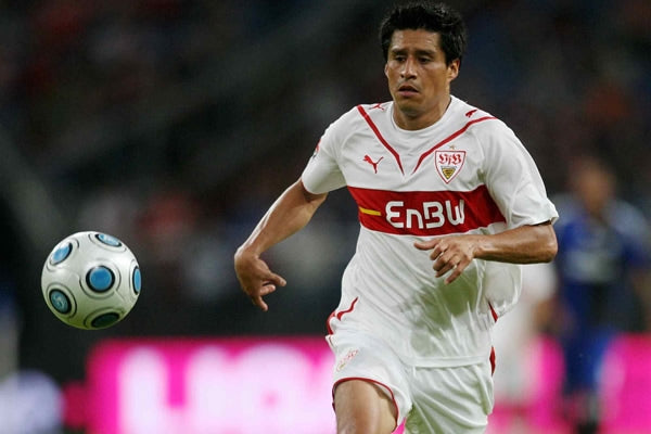 PUMA VFB STUTTGART JERSEY DE CASA 2010/11 3