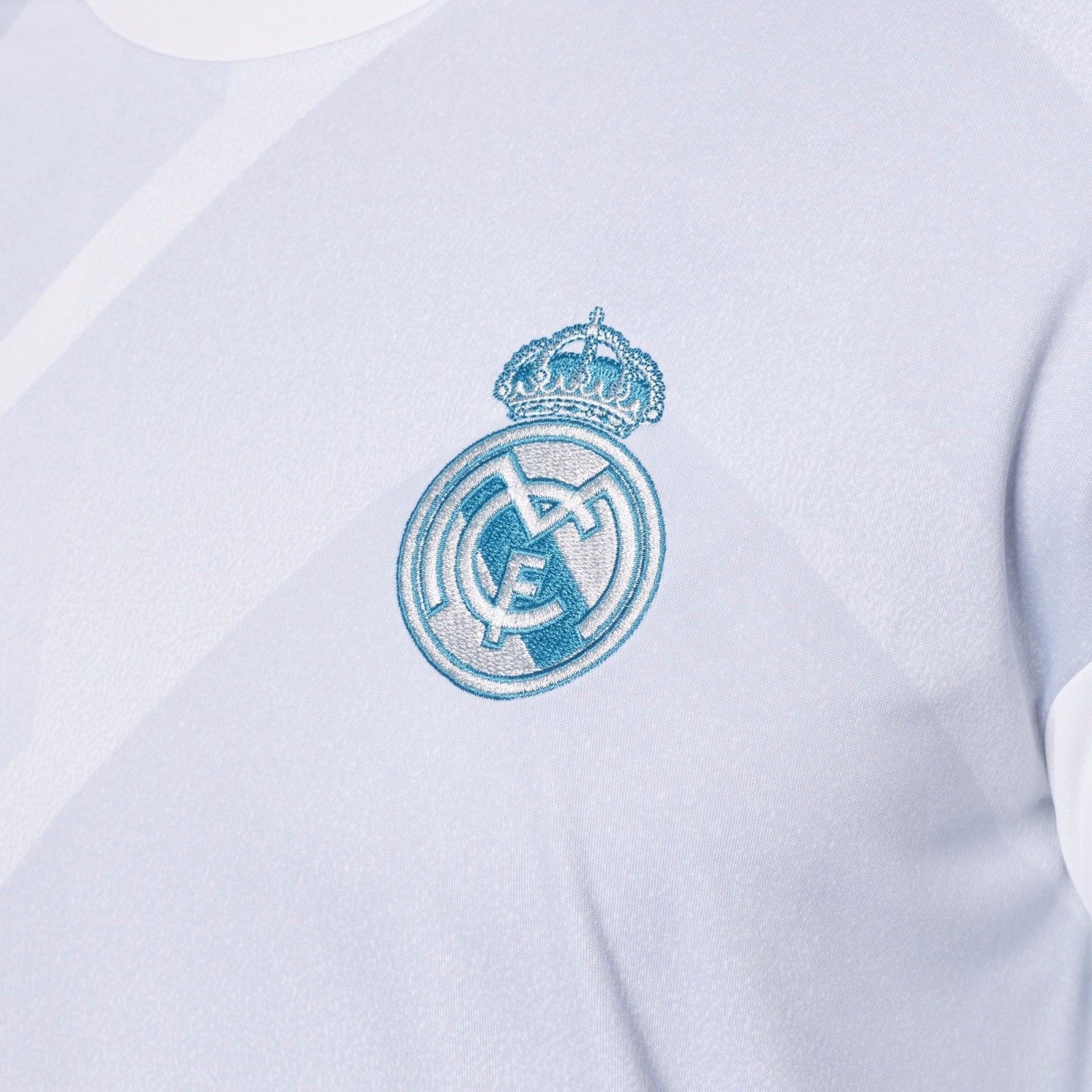 ADIDAS REAL MADRID JERSEY DE ENTRENAMIENTO PRE PARTIDO 2017/18 3